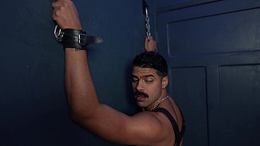SESSÃO DE BDSM COM VICTOR NALLA