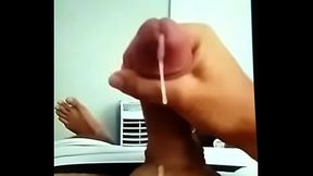 Cara de Recife batendo uma