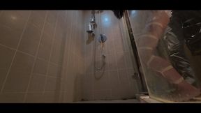 YT2921 Who else has not taken a shower