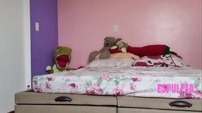 pov- Pego espiando a irm&atilde_ do meu melhor amigo - Espuleta Maia