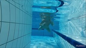 Arielarider - Ariela Rider naked in the pool