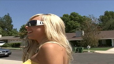 PillowGirls - The girl in the park ended up on my couch naked