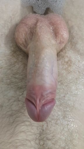 Double Cumshot in Bathtub