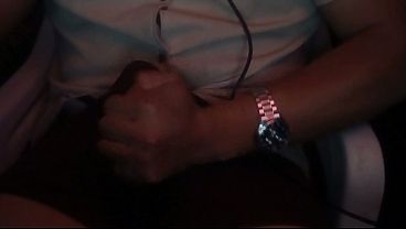 Me Masturbo por Encima del Boxer con M&uacute_sica Sensual y Casi Me Descubren final inesperado