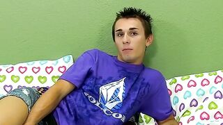 UNBELIEVABLE! Watch Jacobey London Get Desperate in the most EPIC jerkoff session EVER!