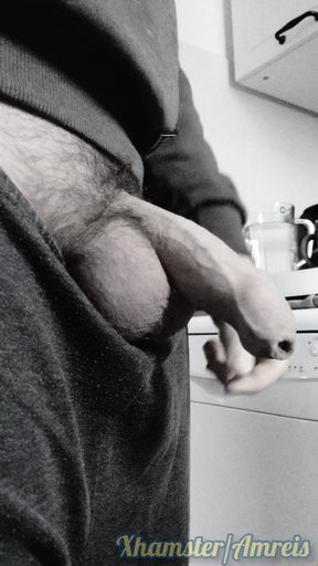 Sliding foreskin on the glans