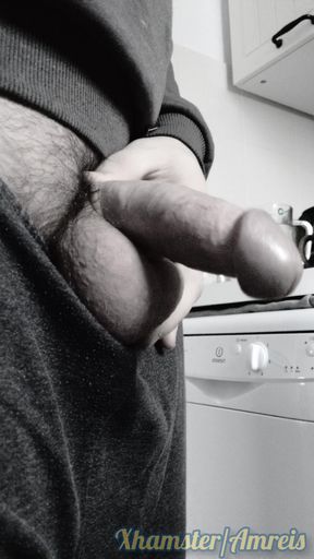 Sliding foreskin on the glans