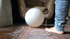 STURDY BALLOON USED AS FOOTREST BUT IS IT REALLY STURDY?