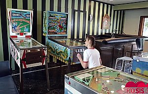 Scarlett mae in teen pinball wizard hits the creampie jackpot