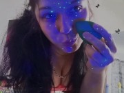 Unboxing & Reviewing The Funzze Silicone Labia Spreader