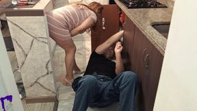 Horny Wife Seduces the Kitchen Repairman and Gets Fucked Fast Before Her Husband Comes Back Home