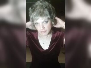 Crossdresser sucking u