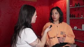 Influencer Maria Ludovicaa Shows How To Shoot Lesbian Scene