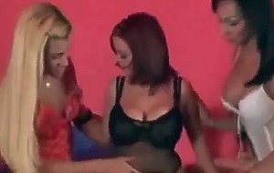 Threesome hardcore fucking
