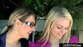 Horny Lesbo Teen Girls (Natalia Starr &amp_ Alli Rae) Make Love On Cam video-21