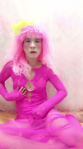 Oanh Le transgender wearing a sexy dress to take a selfie
