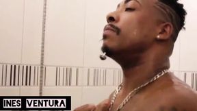 Stacked blonde gets boss's manhood before work
