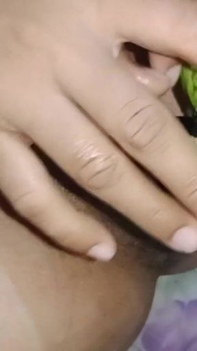 Sexy wife threesame try big vegetable  and Big cock in big pussy hole   Clip 1