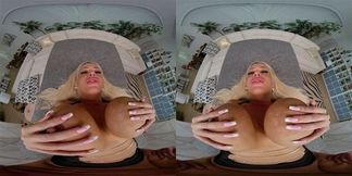 Seductive and Busty: Victoria Vale