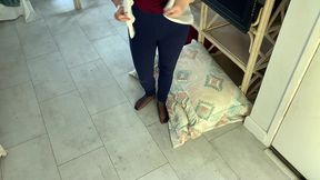 stepmom gets stuck and has sex with her stepson