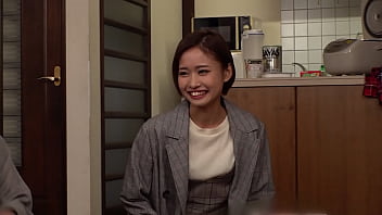 学校から近いと理由をつけてしょっちゅう遊びにくる友達とその彼女。泊まっている時の無防備な姿に興奮を抑えられず&hellip_ Part3