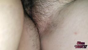 me corro dentro de mi hermanastra