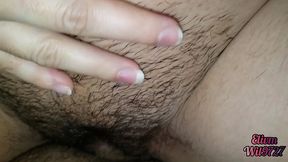 me corro dentro de mi hermanastra