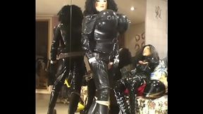 Roxina2005HeavyRubberFamily160305XXL.WMV