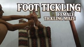 Tickling a man's bare feet (Tt)