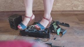 total destruction the radio in wooden sandals 4
