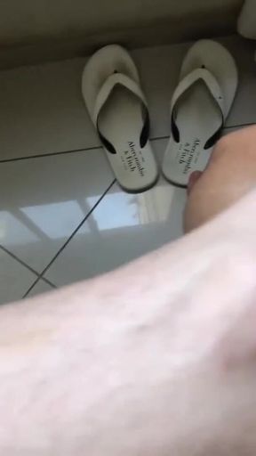 Abercrombie & fitch: foot worshipped