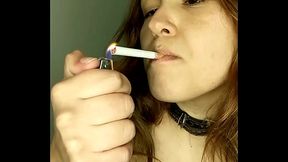 Putinha Fumando um Marlboro