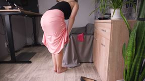 Thin Maxi Skirt Visible Panty Line Dilemma