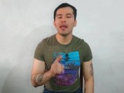 Hombre musculoso albañil vergon de 20cm  le rompe el culo a ejecutivo bancario en un cine porno