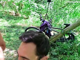 Homosexuals screw anal opening in public park