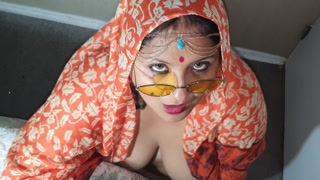 Namaste - Indian XL girl