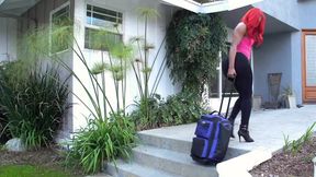 Redhead ebony bomb get her pussy screwed from her brunette girl by the strapon