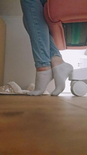 POV: Watch Giantess' Feet Ignore You