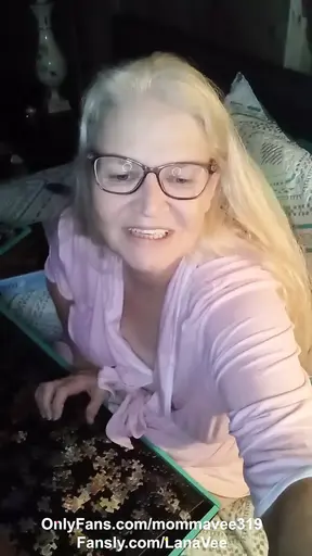 Sexy BBW Masturbates to Orgasm in a Private Chat!
