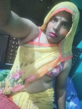 Hot Indian Crossdresser Sonusissy in Yellow Saree