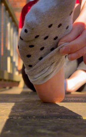Slow Grey Ankle Sock Peel, Red Pedicure & Toe Rings