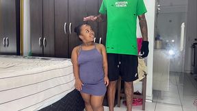 Lancei o Anazinha com a altura de baixinhcm no meu canal ela mamou em p&eacute_ e pediu pra eu n&atilde_o colocar o pau todo na bocetinha dela se n&atilde_o ia arrega&ccedil_ar a bocetinha e pediu pra