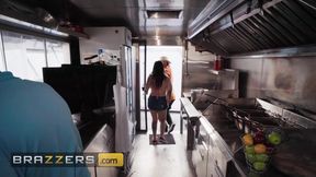 Hot - Anna Chambers Gets Naughty Behind The Counter And Fucks James Angel In The Food Truck