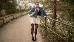 ”Introverted baker loves heavy meat”