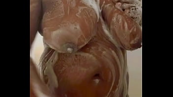 Ebony Milf Yuki-Senpai&#039_s Shower Seduction (KuroYukiExperience)