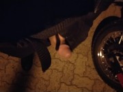 De pau duro em público