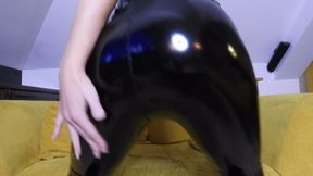 Cum on my Latex Ass