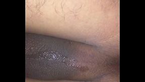 Me masturbo con dildo y 2 cepillos