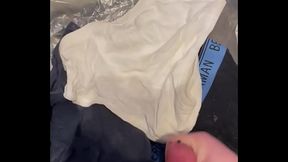 Wanking at Fetish Freak on Jizzpants