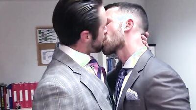 Mike De Marko & Sunny Colucci are bonking in the office